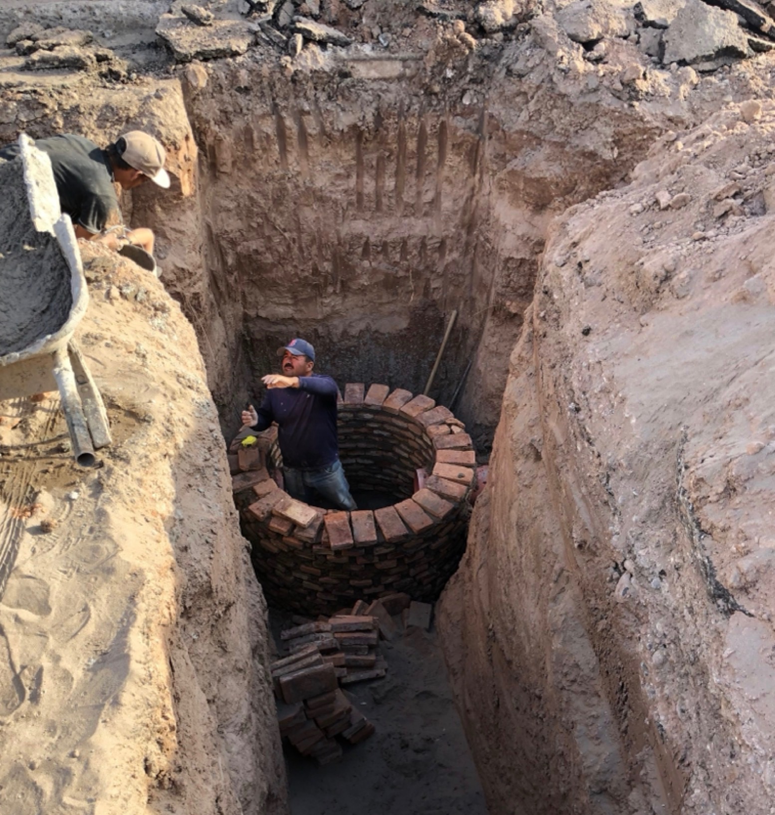 Construcción de pozo de visita